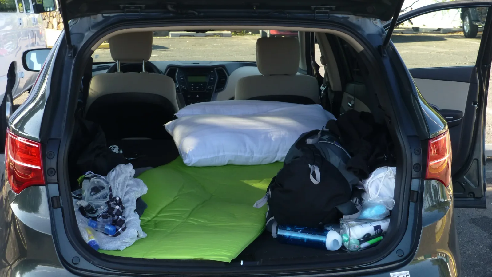 Hawaii – Schlafplatz im SUV-Kofferraum